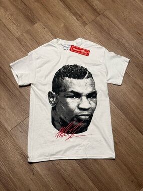 Mike Tyson Signature Unisex White T-Shirt, Boxing Fans Shirt - Small